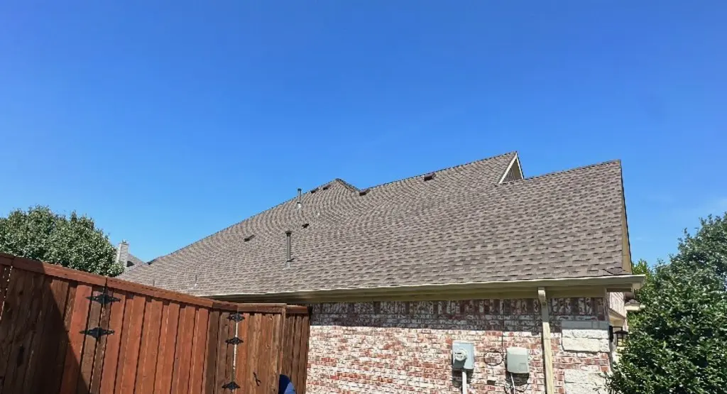 Completed roof replacement project in Jarrell